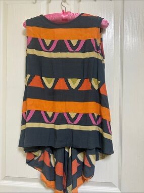 Women’s Multicolor Geometric High-Low Top